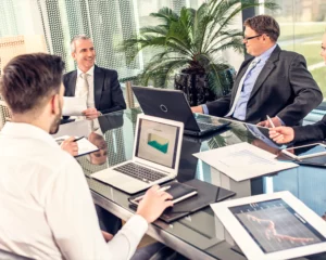 libra - expert comptable - accompagne les holdings